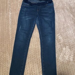 Maternity jeans. Size Large. Good condition.